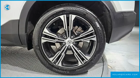 VOLVO XC40 B4 INSCRIPTION