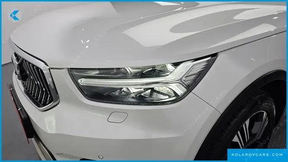 VOLVO XC40 B4 INSCRIPTION