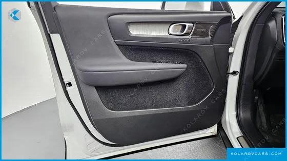 VOLVO XC40 B4 INSCRIPTION