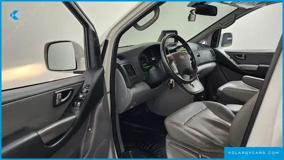 HYUNDAI STAREX CAMPING CAR