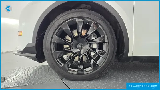 TESLA MODEL Y LONG RANGE AWD