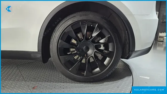 TESLA MODEL Y LONG RANGE AWD