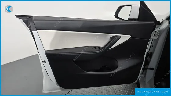 TESLA MODEL Y LONG RANGE AWD