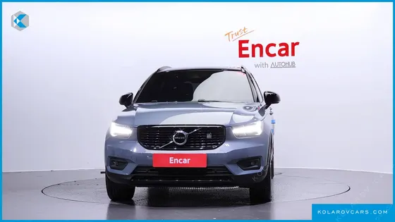 VOLVO XC40 T4 R-DESIGN