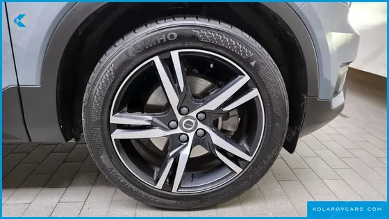 VOLVO XC40 T4 R-DESIGN