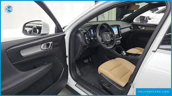 VOLVO XC40 T4 INSCRIPTION