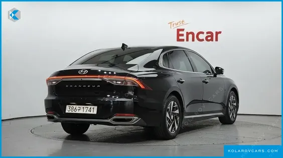HYUNDAI GRANDEUR LE BLANC