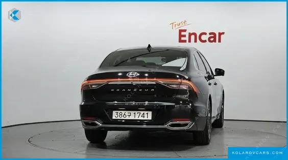 HYUNDAI GRANDEUR LE BLANC