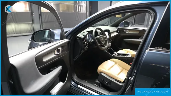 VOLVO XC40 B4 INSCRIPTION