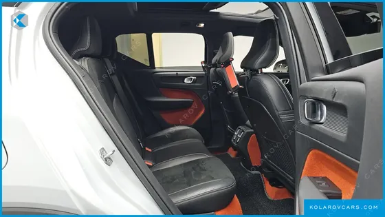 VOLVO XC40 T4 R-DESIGN