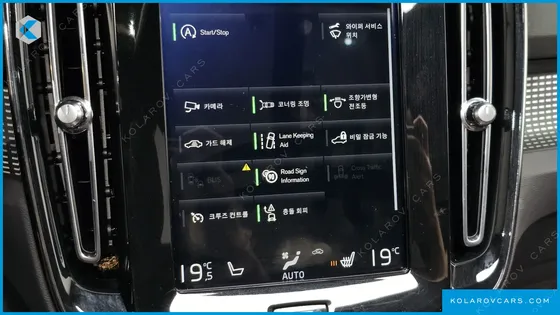VOLVO XC40 T4 R-DESIGN