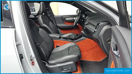 VOLVO XC40 T4 R-DESIGN