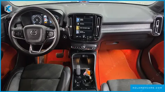 VOLVO XC40 B4 R-DESIGN