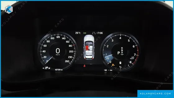 VOLVO XC40 B4 R-DESIGN