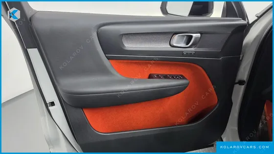 VOLVO XC40 B4 R-DESIGN