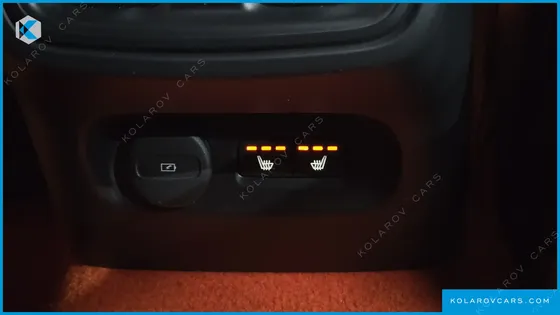 VOLVO XC40 B4 R-DESIGN