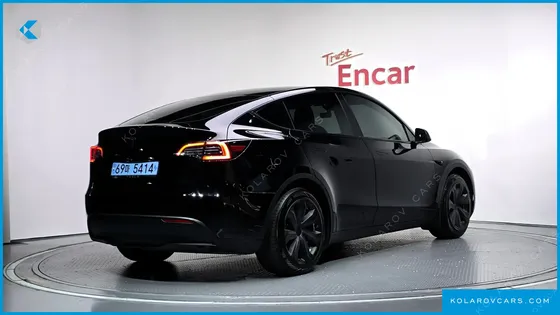 TESLA MODEL Y RWD