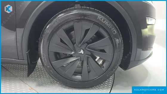 TESLA MODEL Y RWD