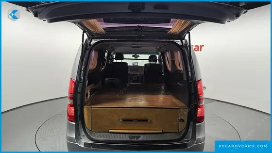 HYUNDAI STAREX CAMPING CAR