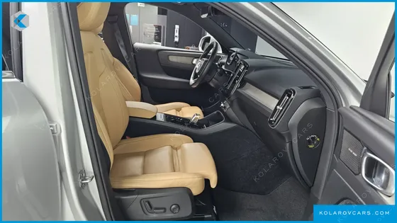 VOLVO XC40 T4 INSCRIPTION