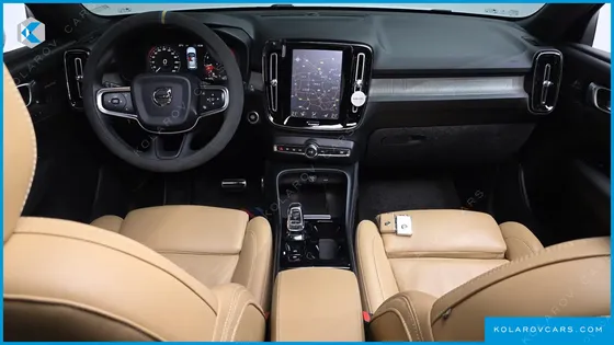 VOLVO XC40 T4 INSCRIPTION