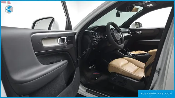 VOLVO XC40 T4 INSCRIPTION