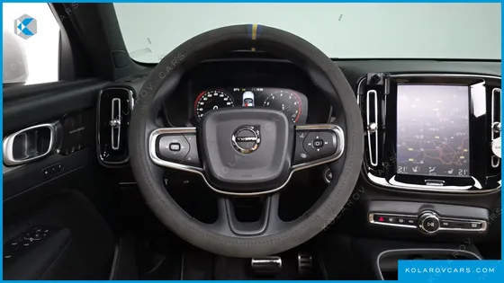 VOLVO XC40 T4 INSCRIPTION
