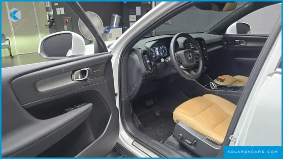 VOLVO XC40 B4 INSCRIPTION