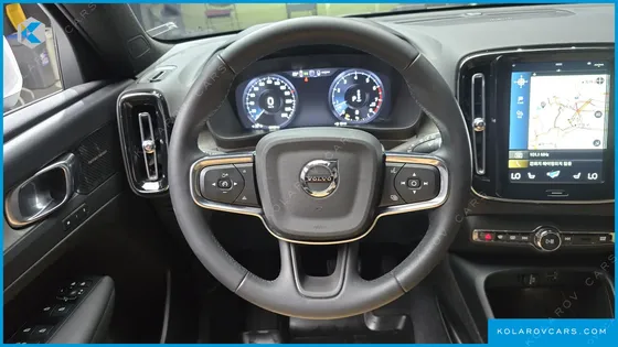 VOLVO XC40 B4 INSCRIPTION