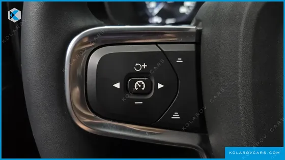 VOLVO XC40 B4 INSCRIPTION