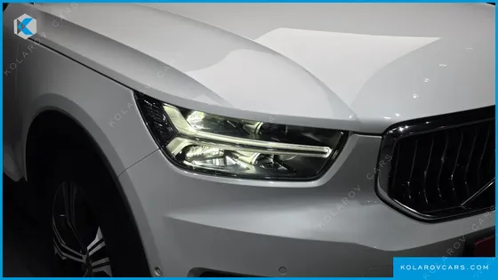 VOLVO XC40 B4 INSCRIPTION