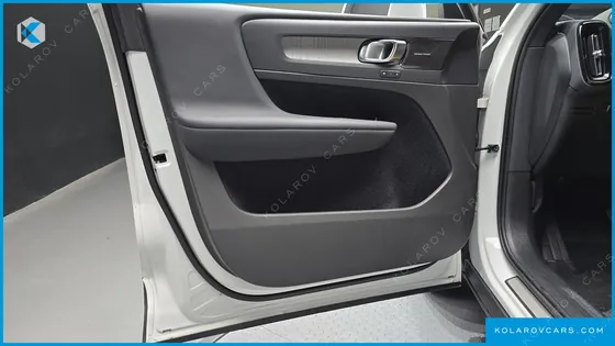 VOLVO XC40 B4 INSCRIPTION