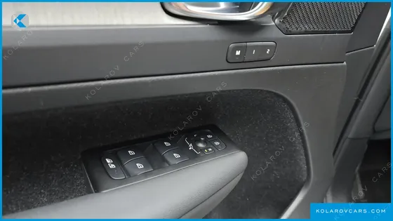VOLVO XC40 B4 INSCRIPTION