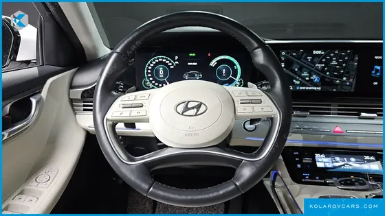 HYUNDAI GRANDEUR LE BLANC
