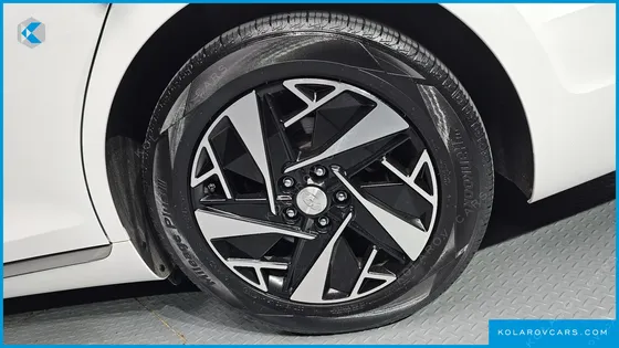 HYUNDAI GRANDEUR LE BLANC