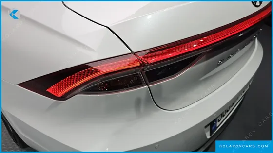 HYUNDAI GRANDEUR LE BLANC