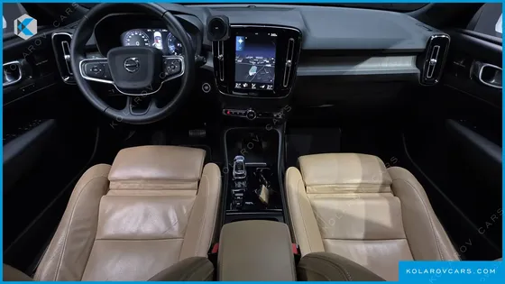 VOLVO XC40 T4 INSCRIPTION