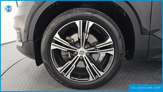 VOLVO XC40 B4 INSCRIPTION