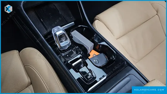VOLVO XC40 B4 INSCRIPTION