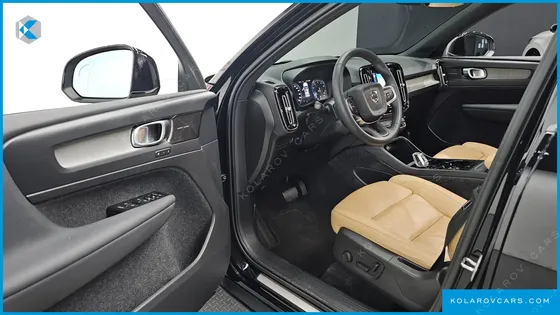 VOLVO XC40 B4 INSCRIPTION