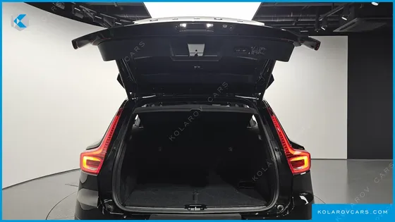 VOLVO XC40 B4 INSCRIPTION