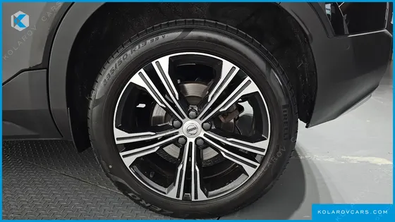 VOLVO XC40 B4 INSCRIPTION
