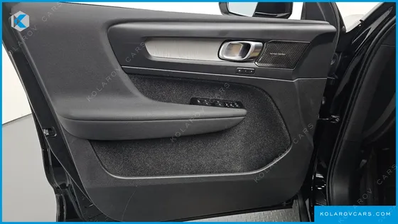 VOLVO XC40 B4 INSCRIPTION