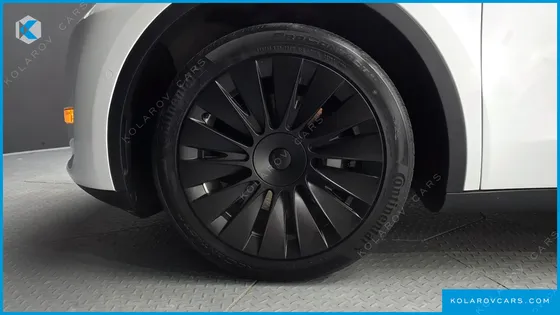 TESLA MODEL Y STANDARD RANGE RWD
