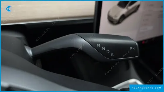 TESLA MODEL Y STANDARD RANGE RWD