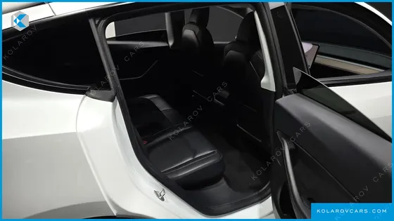 TESLA MODEL Y STANDARD RANGE RWD