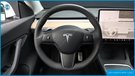 TESLA MODEL Y STANDARD RANGE RWD