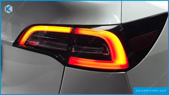 TESLA MODEL Y STANDARD RANGE RWD