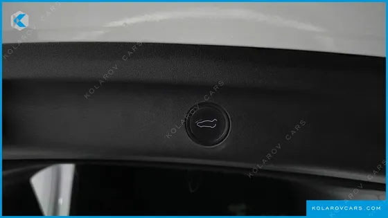 TESLA MODEL Y STANDARD RANGE RWD