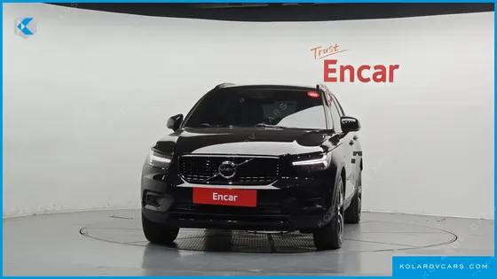 VOLVO XC40 B4 R-DESIGN